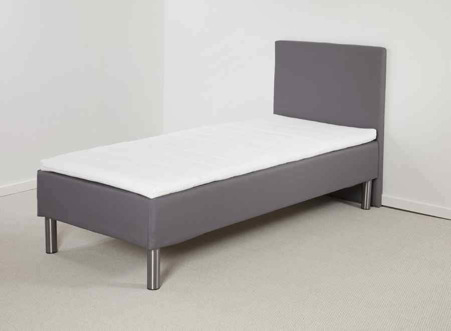 Lea Gold boksmadras 90 x 210 cm med gavl, ben og topmadras 6 cm koldskum, Madrasser hos HomeNordic