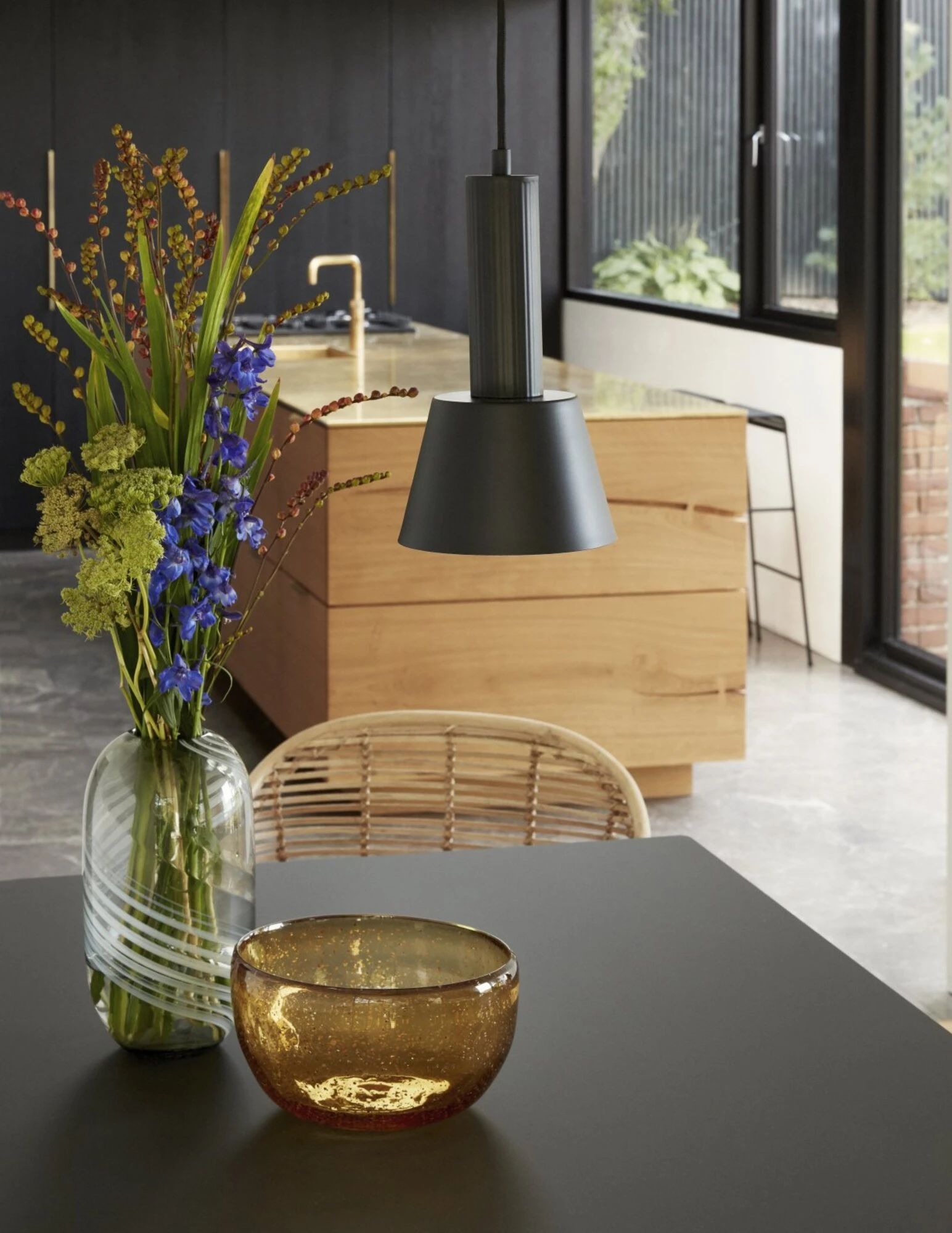 Mono - Lampe, i Sort Metal, produktbillede 2 af 2, Loftlamper hos HomeNordic