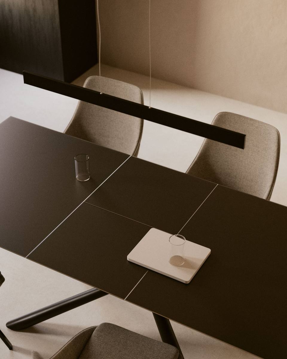 KAVE HOME Theone spisebord, m. butterflybordplade, produktbillede 8 af 8, Spiseborde hos HomeNordic